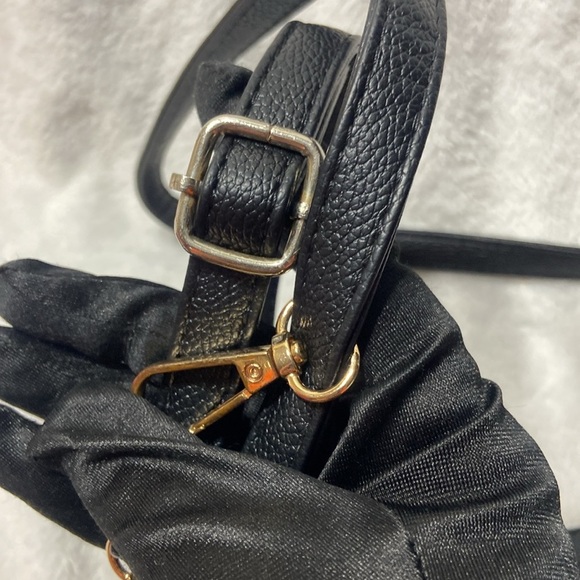 Black Leather Strap with Gold Clasps - Picture 4 of 6